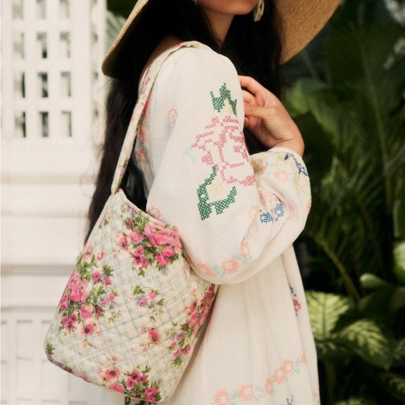 Sezane Handbags - Sezane Quilted Bucket Bag Sezane X Andion Agosto Print NWT